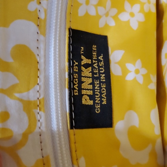 Pinky #6818-331 mustard genuine leather made in the USA cross body - Picture 4 of 4